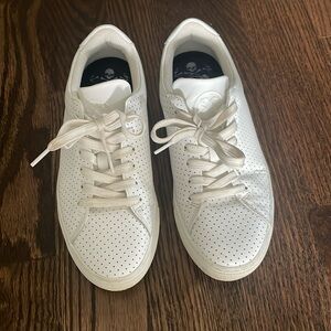 GFORE- WOMEN'S DURF PERFORATED LEATHER GOLF SHOE -Size 7.5